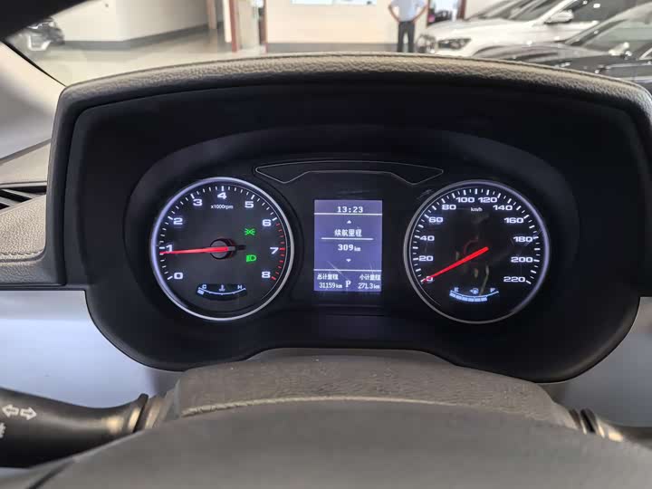 Фото 11 - JAC Refine M4