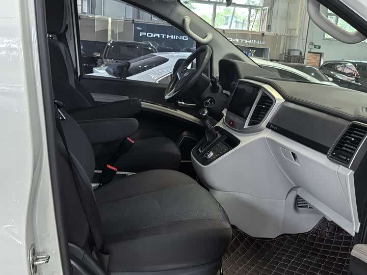 Фото 14 - JAC Refine M4