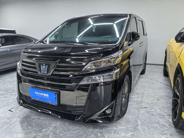 Фото 2 - Toyota Vellfire