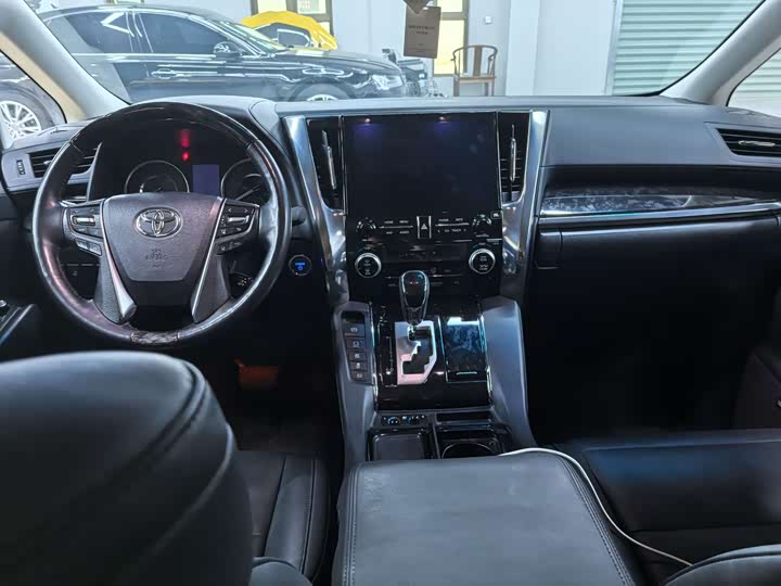 Фото 4 - Toyota Vellfire