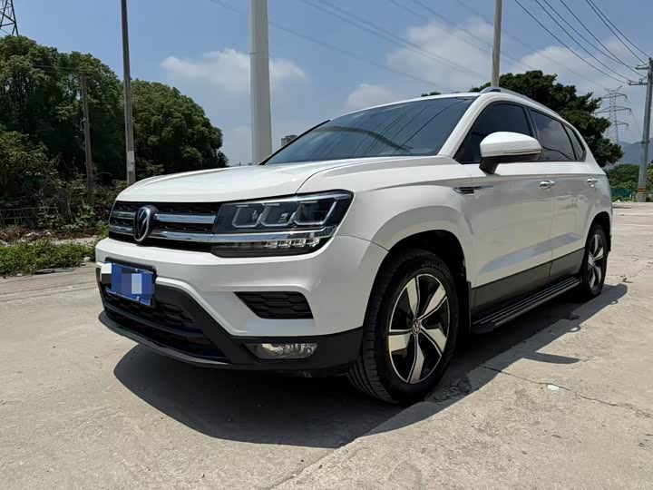 Фото 1 - Volkswagen Tharu