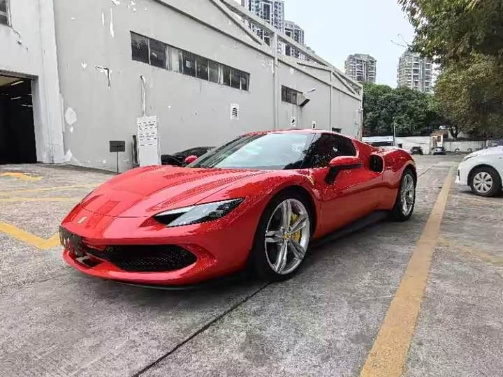 Фото 1 - Ferrari 296