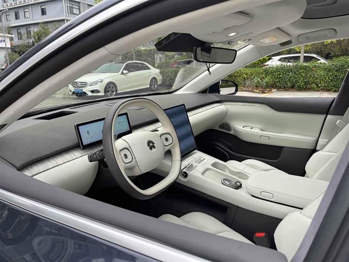 Фото 11 - Nio ET7