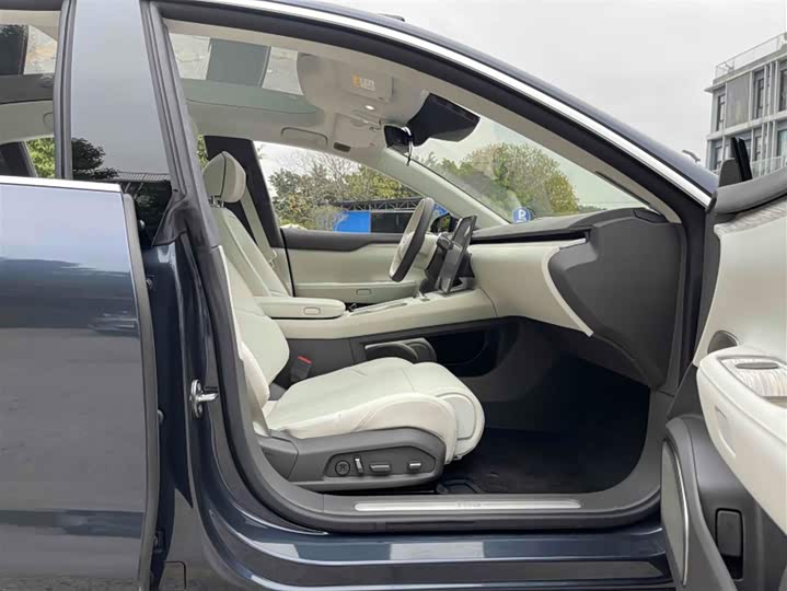 Фото 2 - Nio ET7