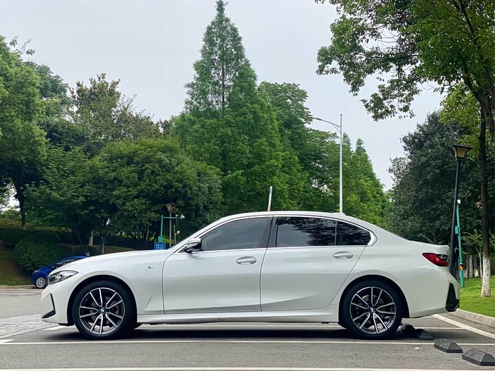 Фото 10 - BMW 3 Series