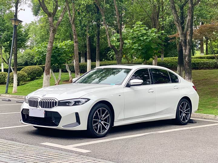 Фото 2 - BMW 3 Series