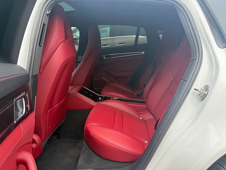 Фото 10 - Porsche Panamera