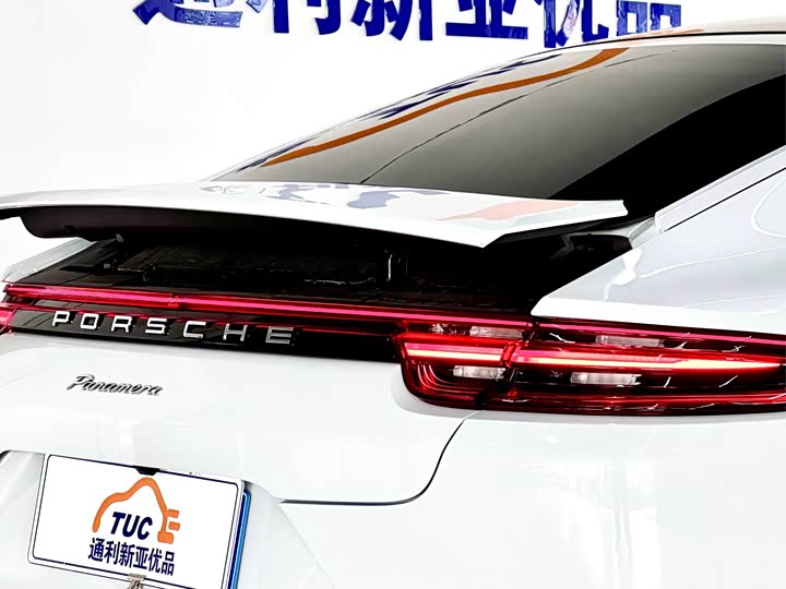 Фото 6 - Porsche Panamera