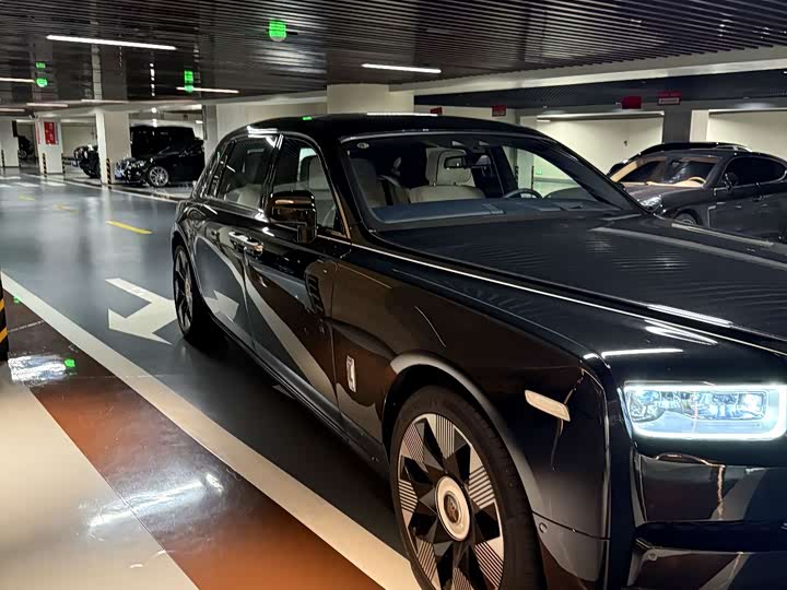 Photo 12 - Rolls-Royce Phantom