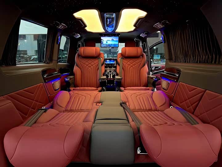 Фото 9 - Mercedes-Benz Vito