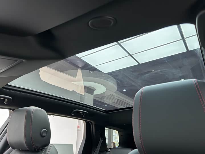 Фото 8 - Land Rover Discovery Sport