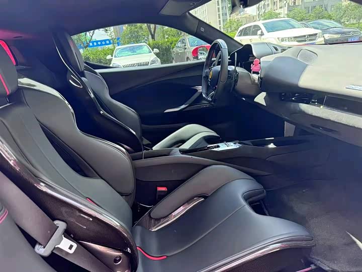 Фото 5 - Ferrari 296