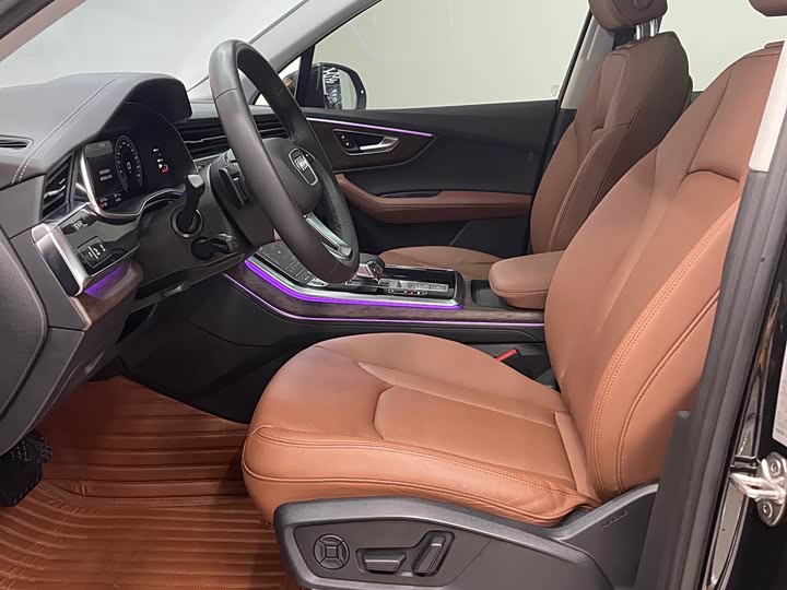 Фото 15 - Audi Q7