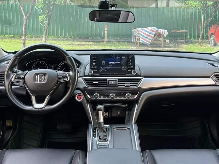 Фото 8 - Honda Inspire