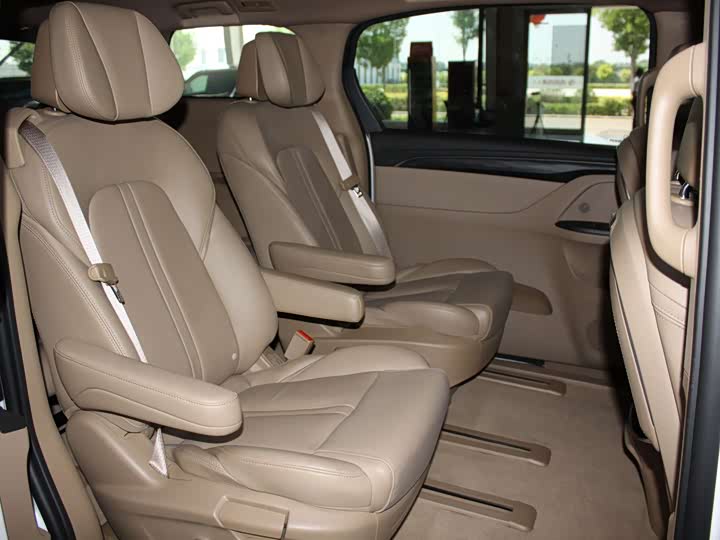 Фото 25 - Buick GL8 ES