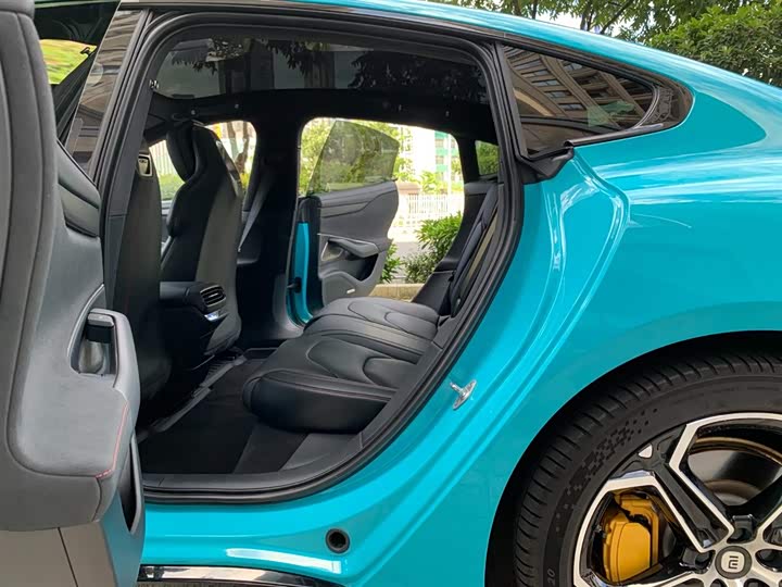 Фото 20 - Xiaomi SU7