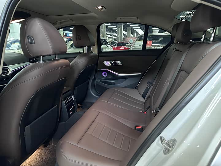 Фото 6 - BMW 3 Series