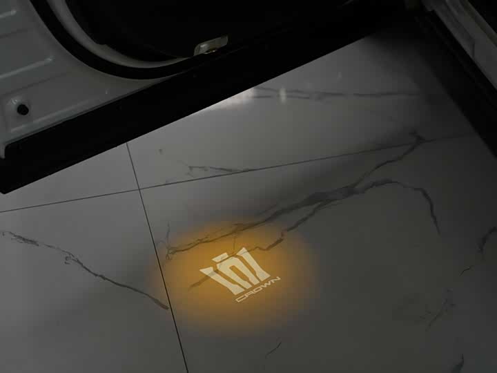 Фото 22 - Toyota Vellfire