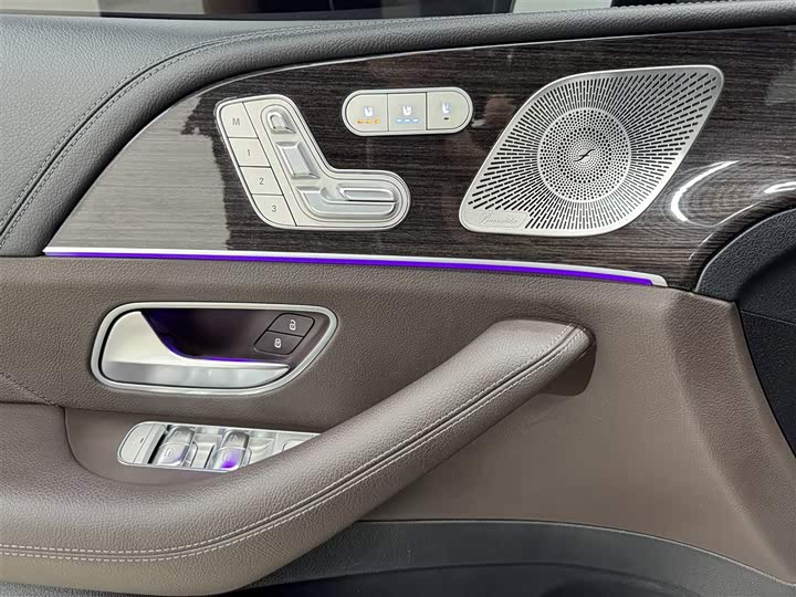 Фото 11 - Mercedes-Benz GLS-Class