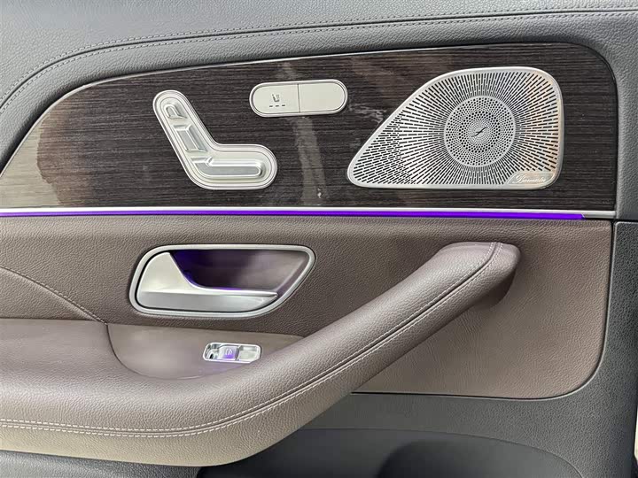 Фото 13 - Mercedes-Benz GLS-Class