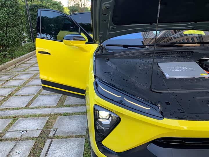 Фото 12 - Nio EC6