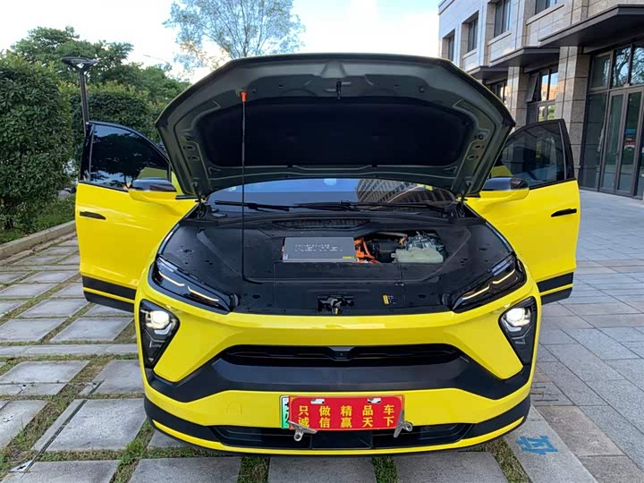 Фото 14 - Nio EC6