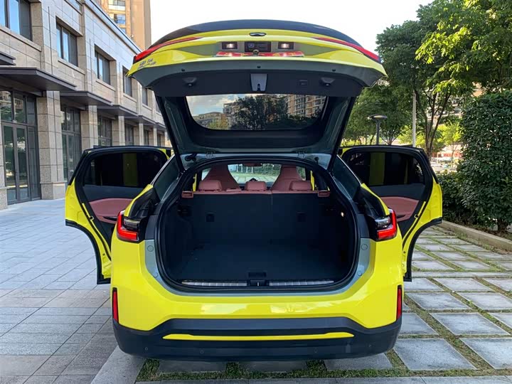 Фото 17 - Nio EC6