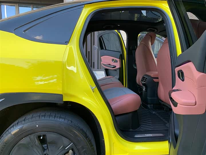 Фото 18 - Nio EC6