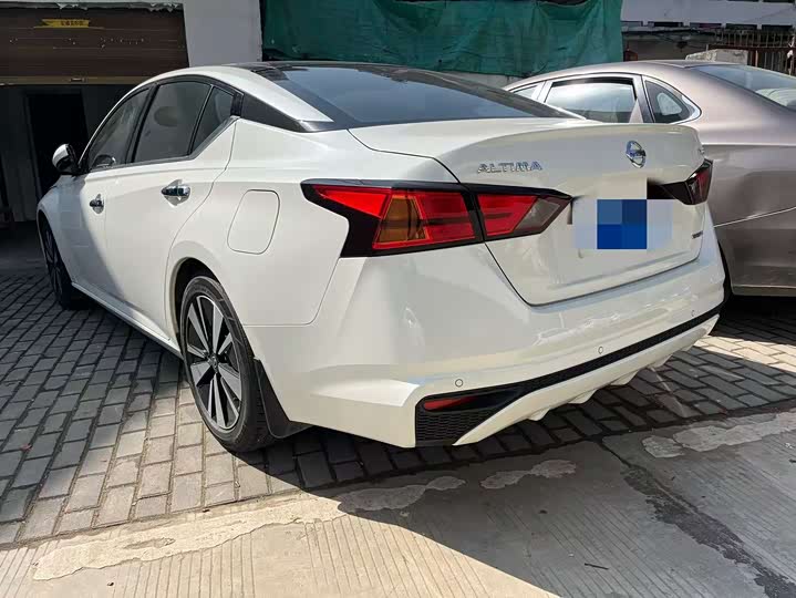 Фото 12 - Nissan Teana