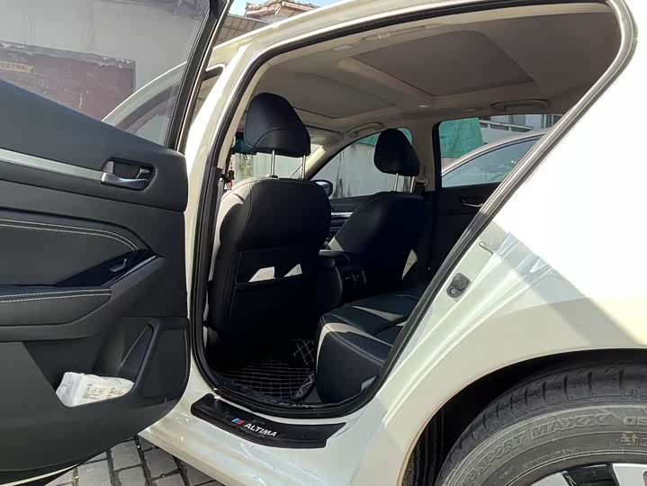 Фото 9 - Nissan Teana