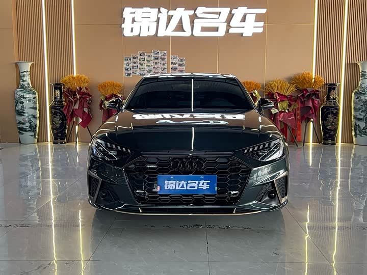 Фото 2 - Audi A4L