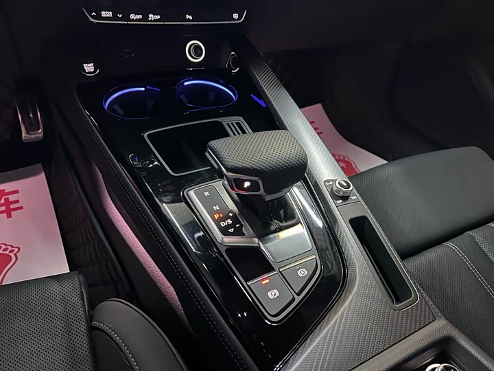 Фото 7 - Audi A4L