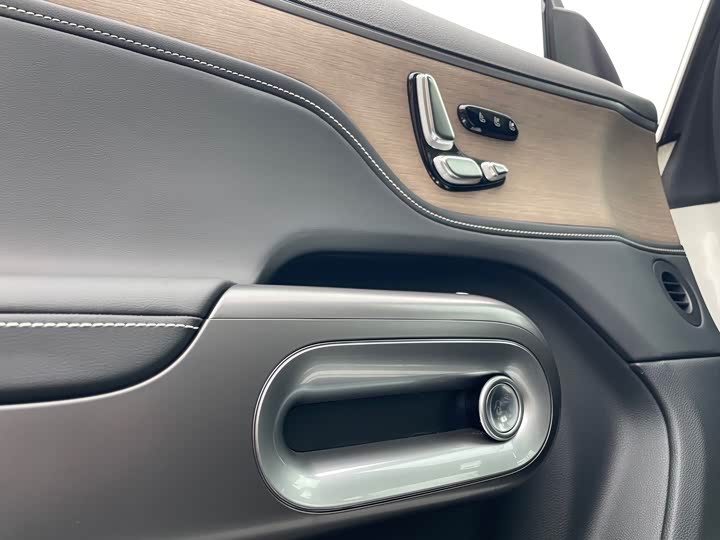 Фото 16 - Smart #5