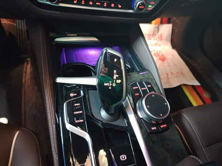 Фото 14 - BMW 5 Series