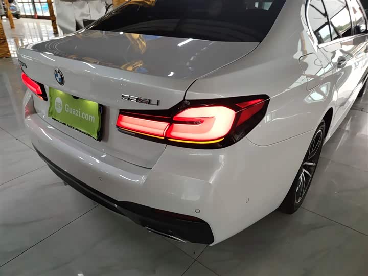 Фото 8 - BMW 5 Series