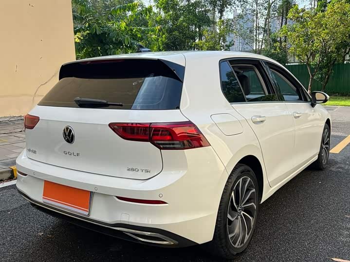 Фото 12 - Volkswagen Golf