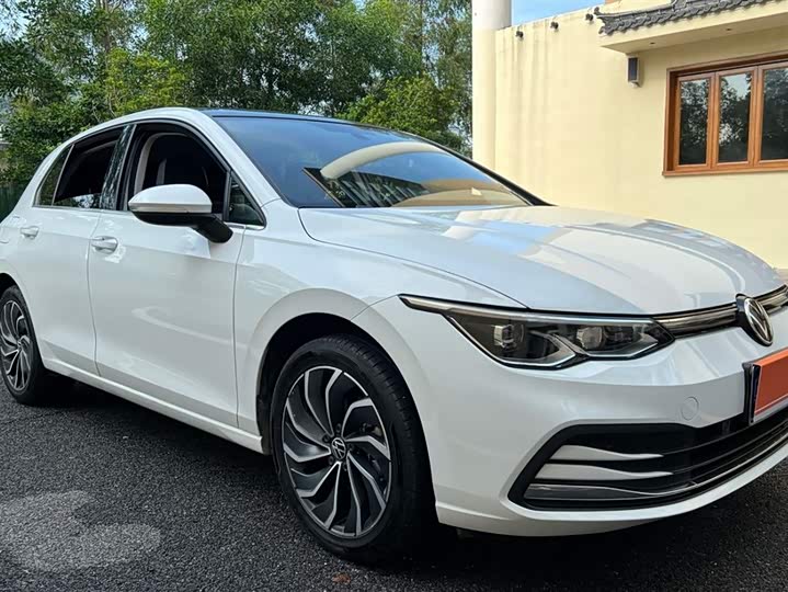 Фото 8 - Volkswagen Golf