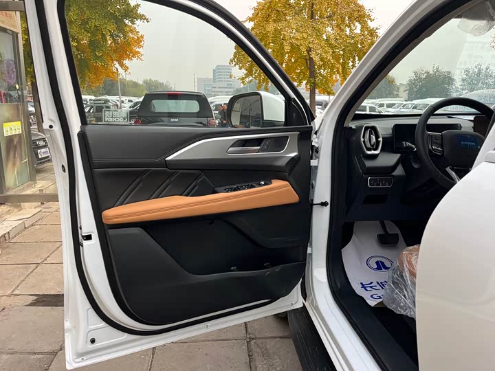 Фото 8 - Haval H5