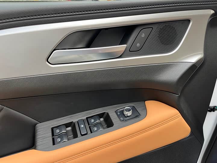 Фото 9 - Haval H5