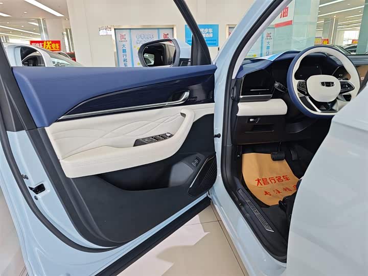 Фото 4 - Geely Monjaro