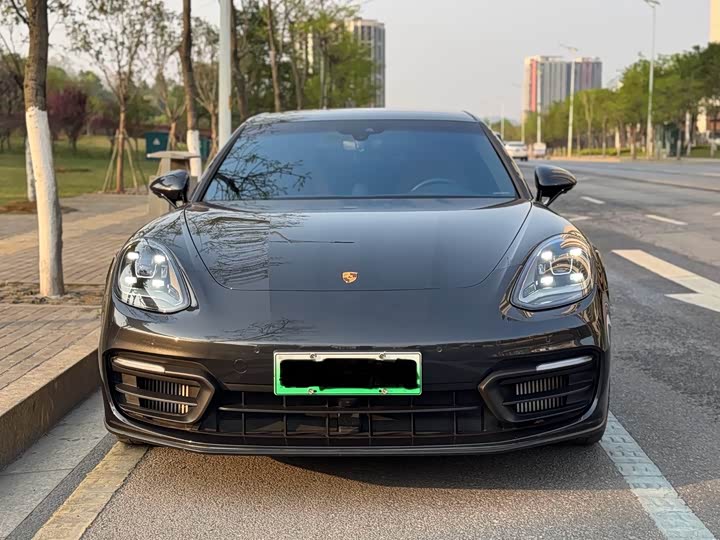 Фото 2 - Porsche Panamera Hybrid