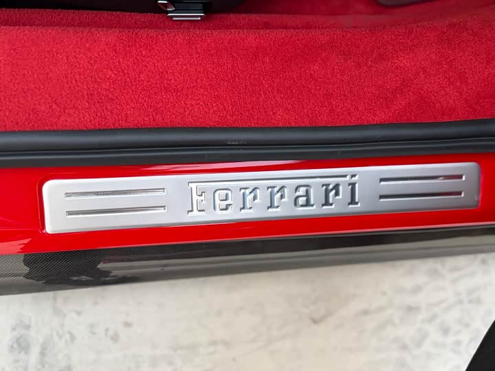 Фото 15 - Ferrari 296