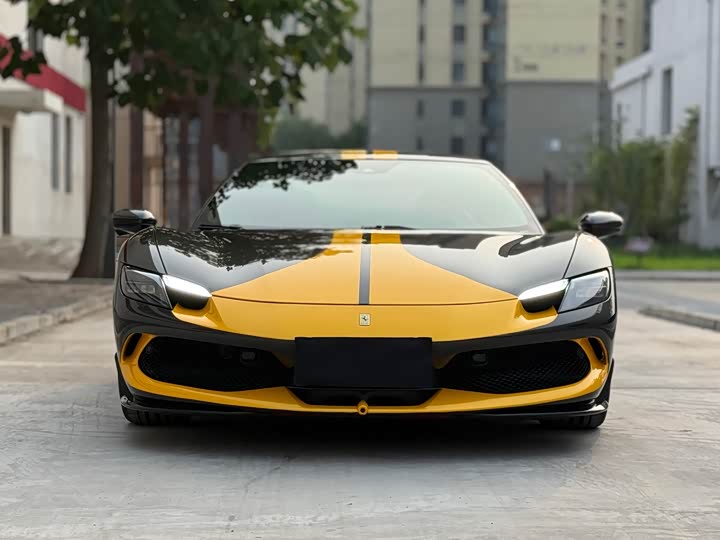 Фото 2 - Ferrari 296