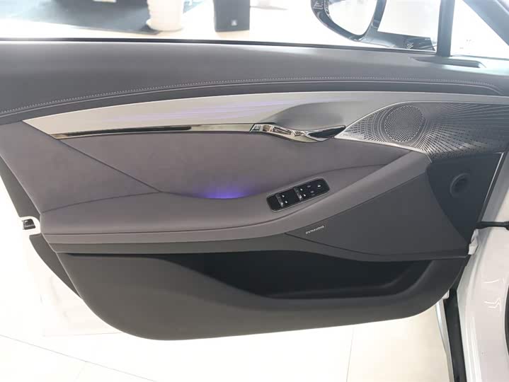 Фото 20 - Voyah Passion