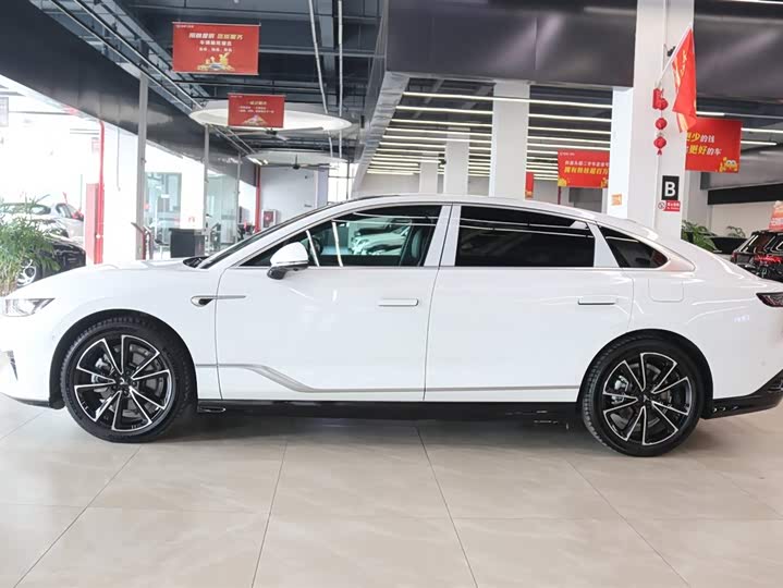 Фото 3 - Voyah Passion