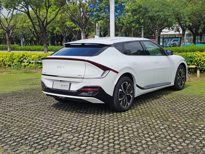 Фото 4 - Kia EV6