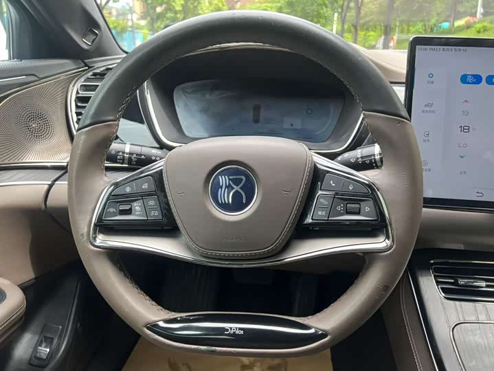 Фото 12 - BYD Han