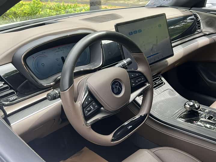 Фото 18 - BYD Han