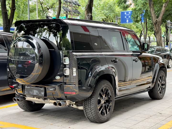 Фото 11 - Land Rover Defender