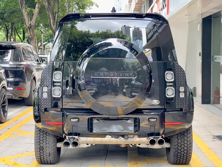 Фото 12 - Land Rover Defender